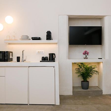 Naos Suites Vothon Ngoại thất bức ảnh